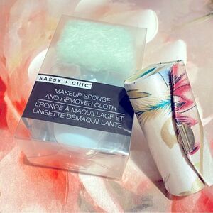 🛍️Sassy +Chic Makeup Sponge and Remover Cloth & Lipstick 💄 Case 🛍️